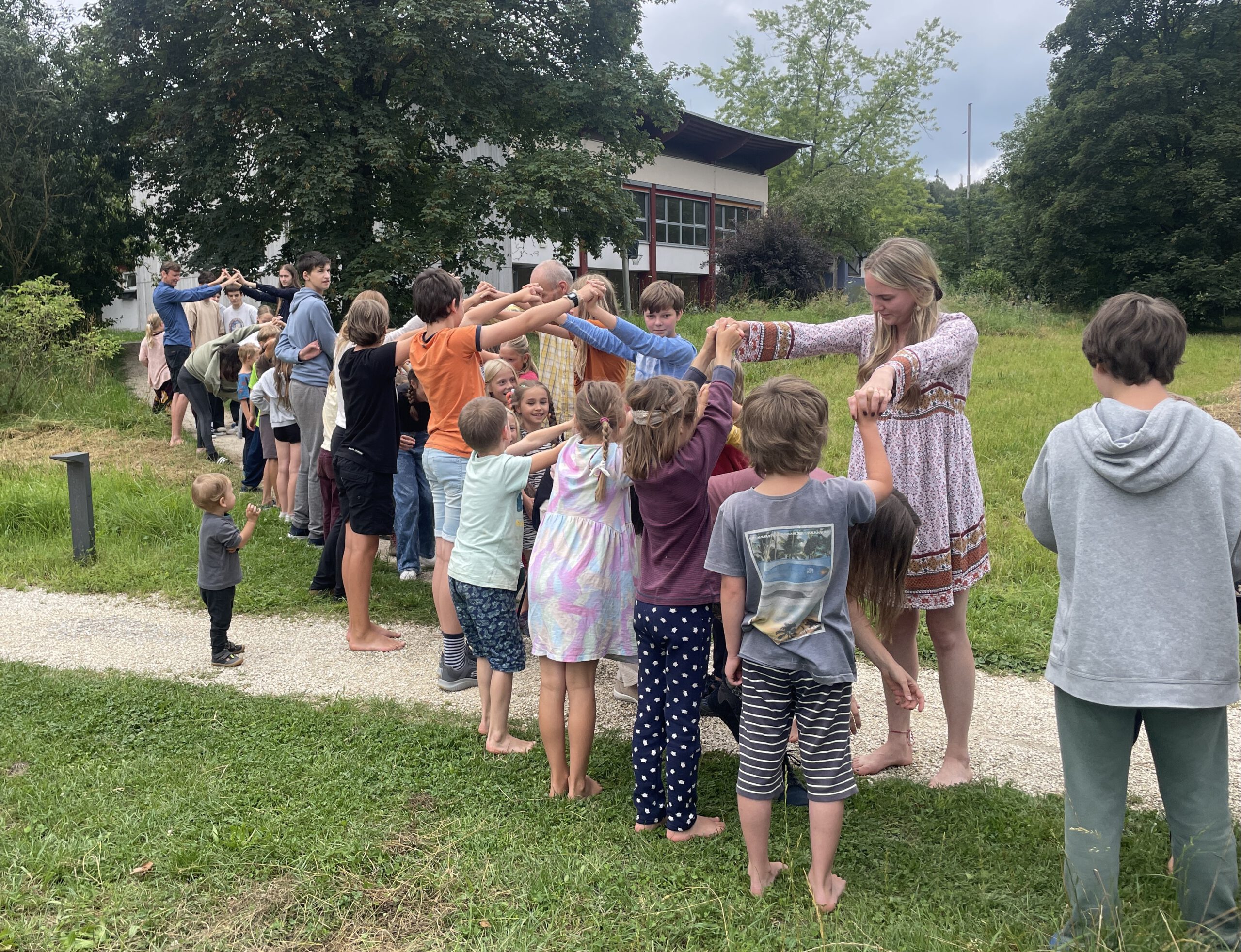 Lernbegleitende:r (Grundschullehrer:in) für Primaria ab sofort gesucht